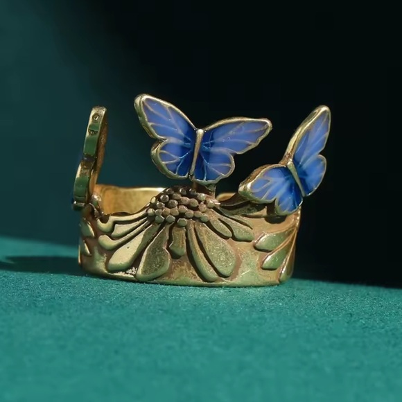Anthropologie Jewelry - Celestial Blue Butterfly Eternal Antique Brass Masterpiece Ring